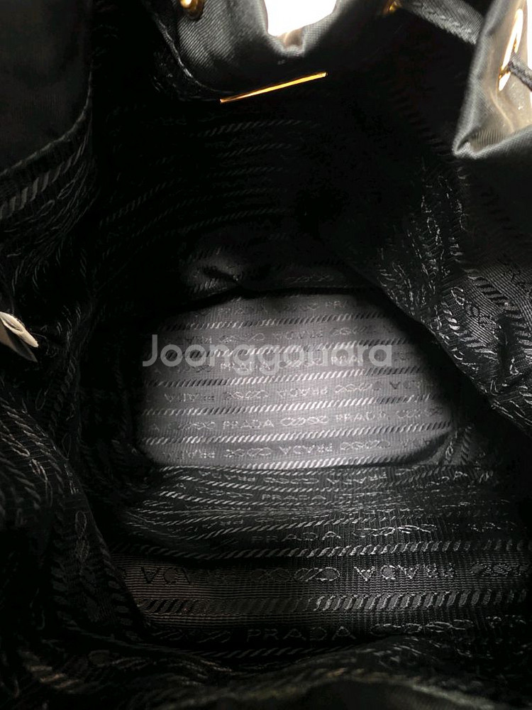 프라다 리나일론 버킷백--3