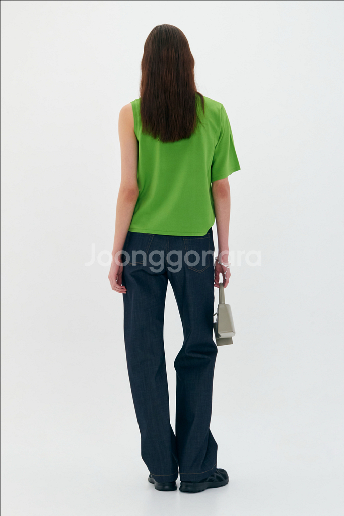 [M] 로우클래식 언발란스 슬리브 니트 블랙--4