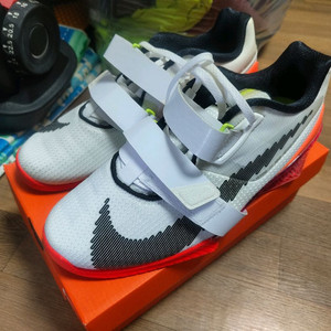 나이키 로말레오4 역도화 (새상품a급)