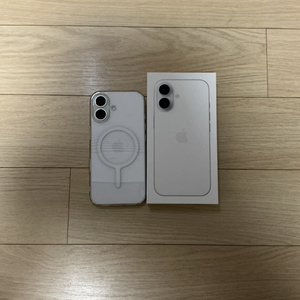 아이폰 17 256GB 화이트 자급제 판매합니다