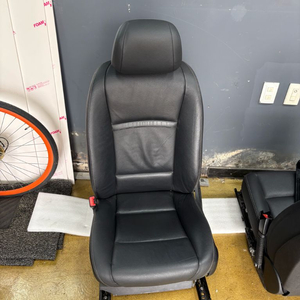 BMW F10 528i/520d 후기형 시트
