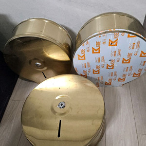 점보롤 화장지 케이스 중고 판매합니다.스텐 골드색상