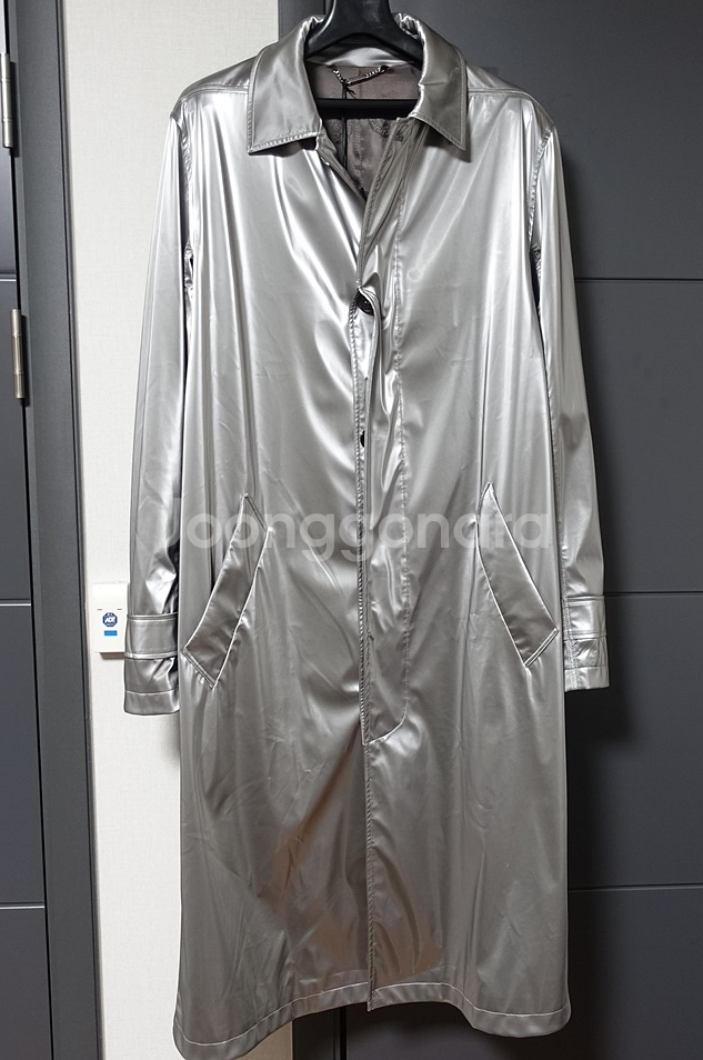 베르사체 런웨이 실버 트렌치 코트 새상품--2