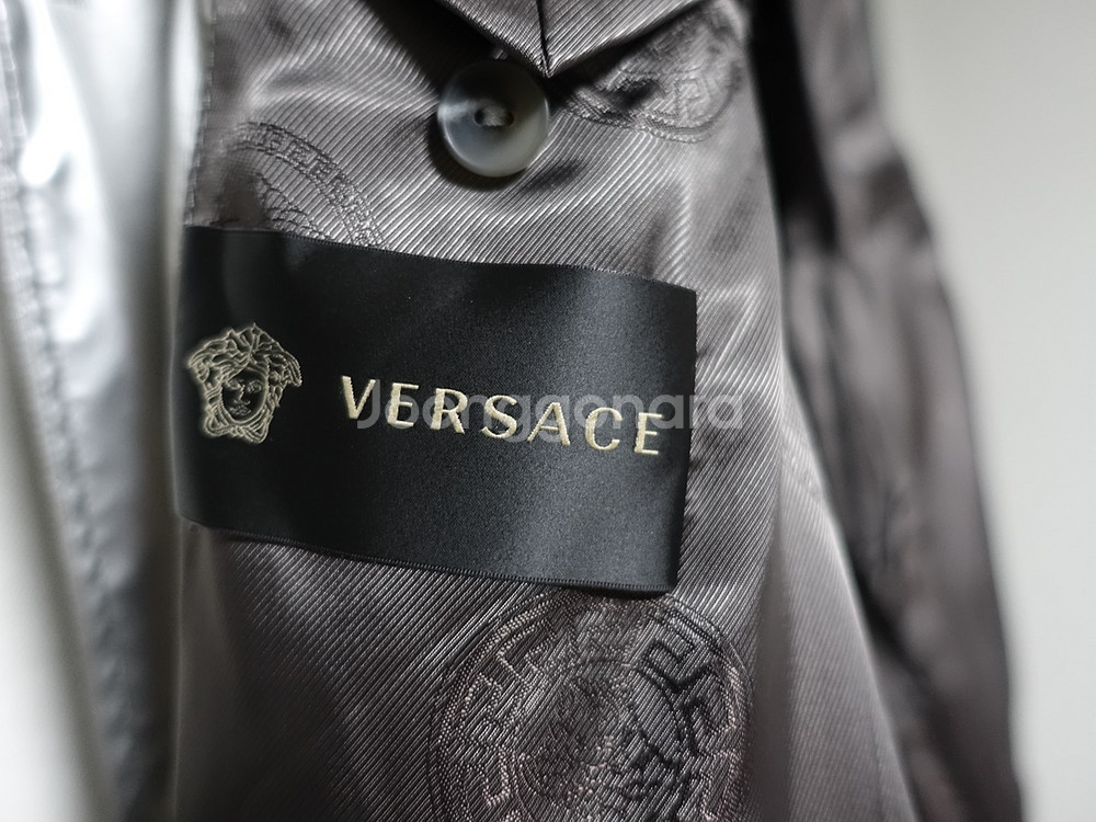 베르사체 런웨이 실버 트렌치 코트 새상품--8