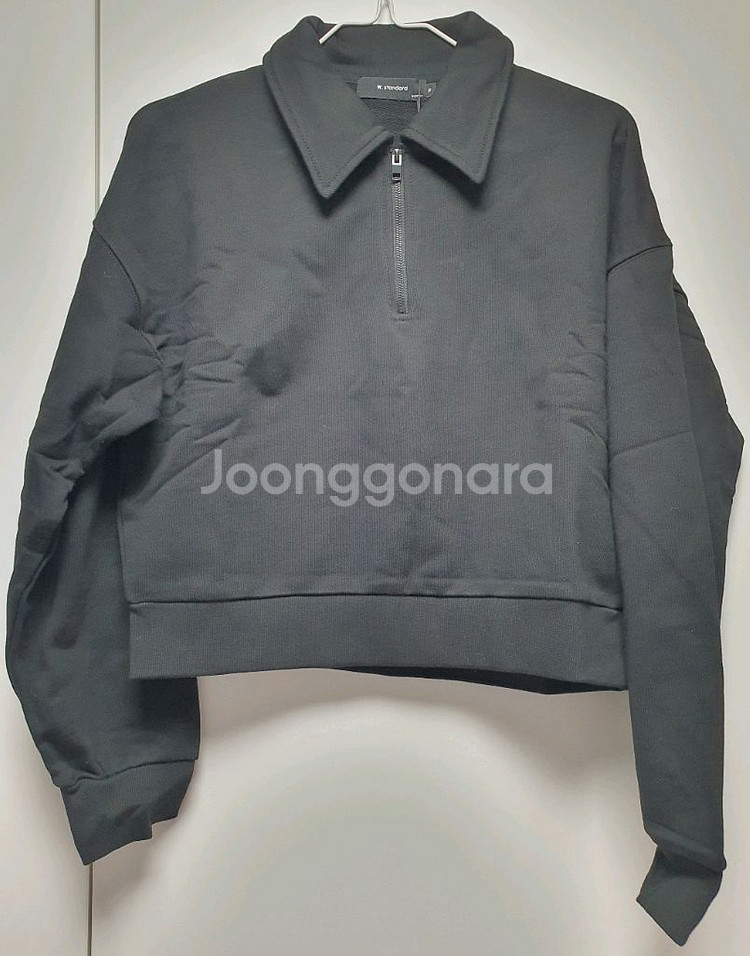 더블유스탠다드 카라 크롭 맨투맨 새상품--0