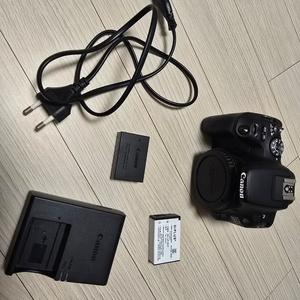 캐논 EOS 200D 카메라