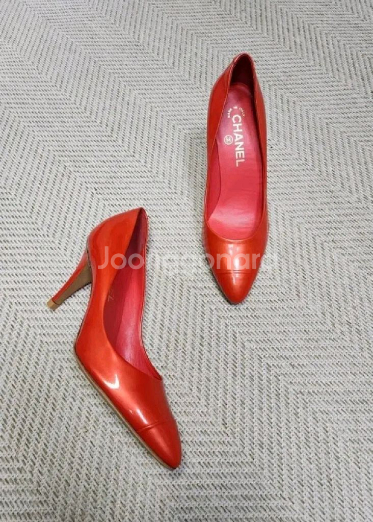 (정품) 샤넬 오렌지 페이던트 금장로고 펌프스 힐--3