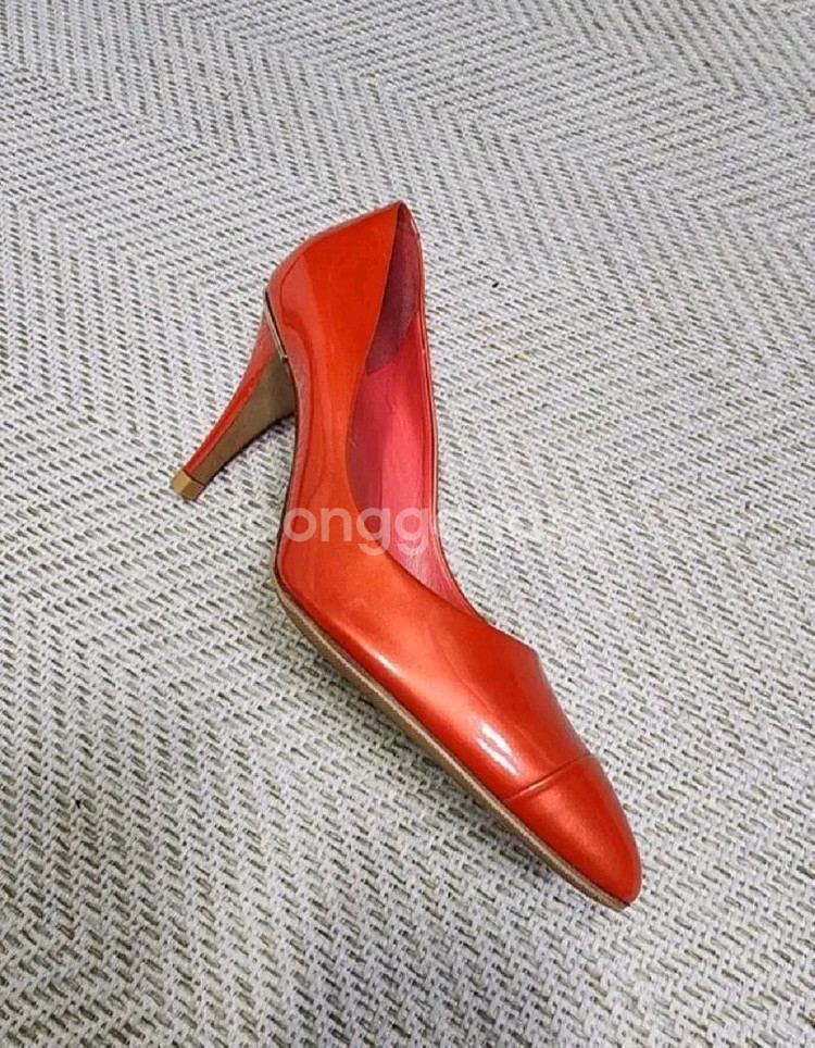 (정품) 샤넬 오렌지 페이던트 금장로고 펌프스 힐--6