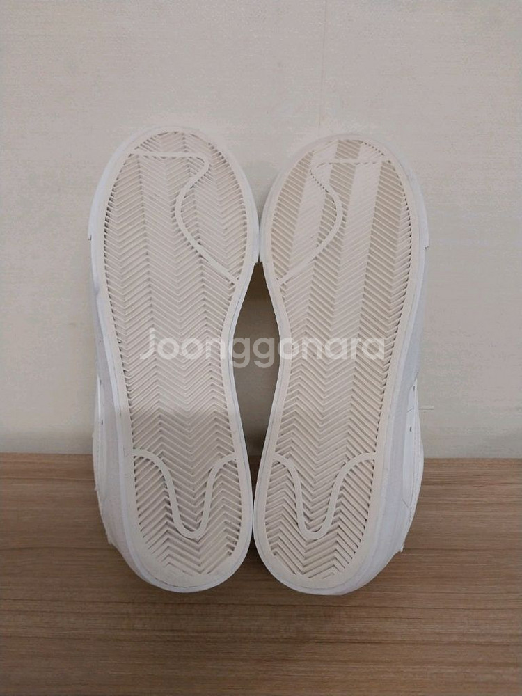 여성 나이키 블레이저 로우 플랫폼 화이트 운동화(255--8