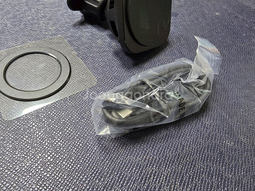알파브라보 맥세이프 충전거치대 팝니다--2