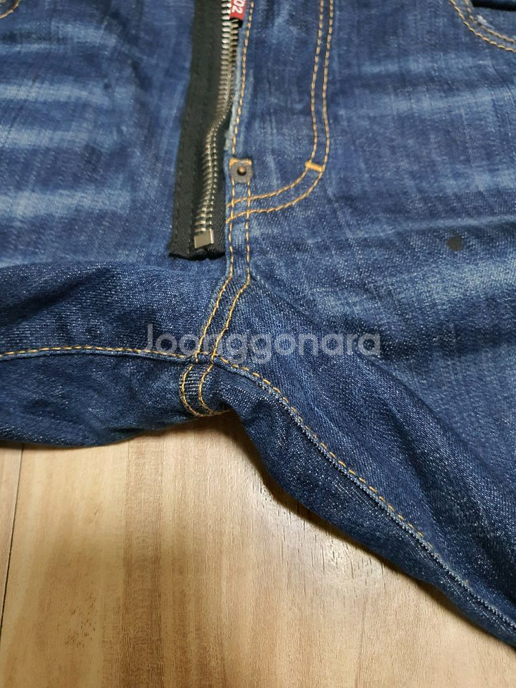 정품 디스퀘어드 앞지퍼 스케이터진 46--1