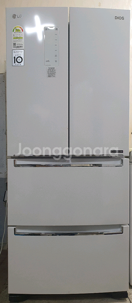 LG 402리터 김치냉장고 팔아요--0