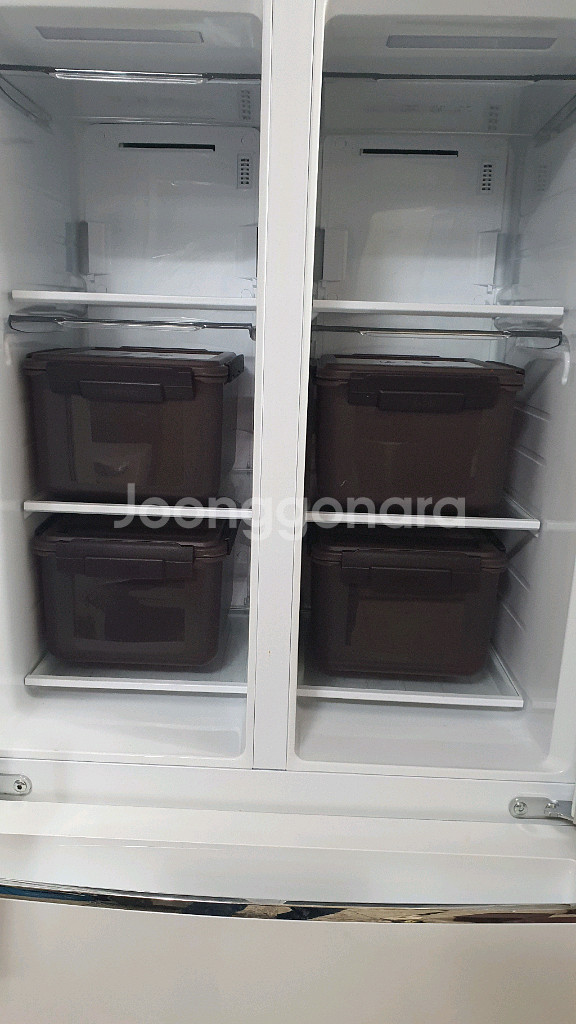 LG 402리터 김치냉장고 팔아요--1