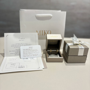 미꼬 미니람파스 귀걸이 옐골