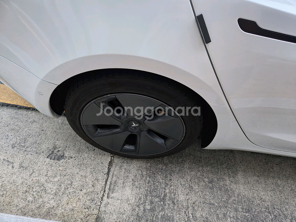 테슬라 모델3. 롱레인지 리리프 21년11월 56천km--6