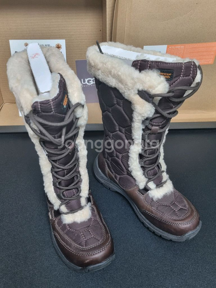 UGG 패딩부츠 capstone US6 230사이즈--5