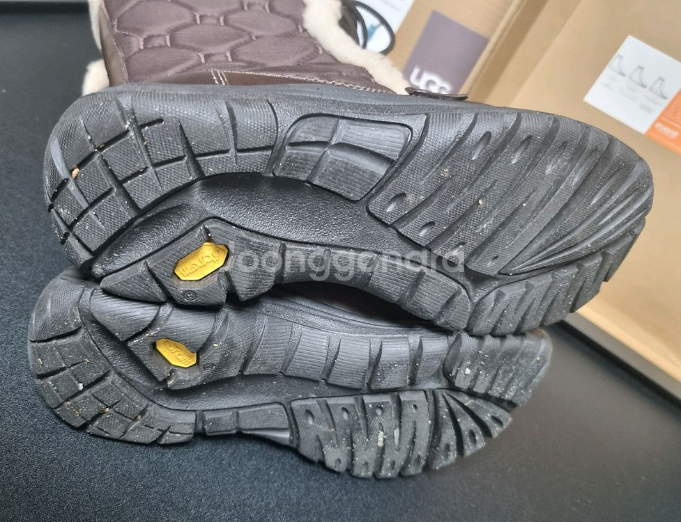 UGG 패딩부츠 capstone US6 230사이즈--8