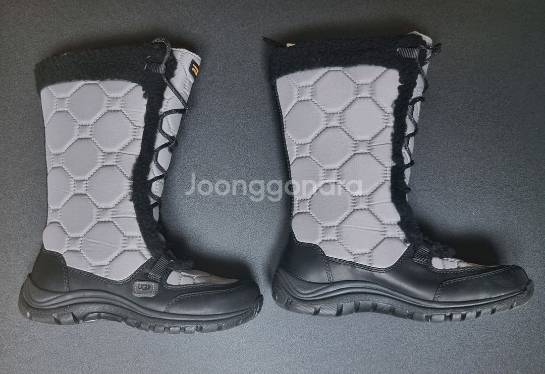 UGG 패딩부츠 capstone US6 230사이즈--2