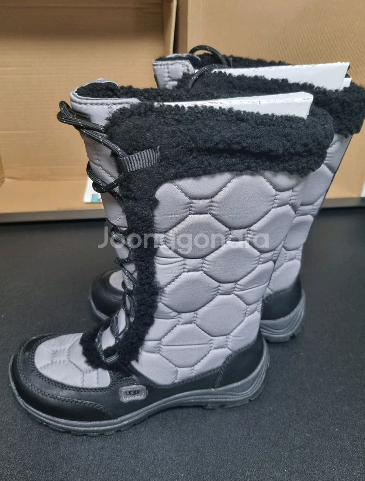 UGG 패딩부츠 capstone US6 230사이즈--4