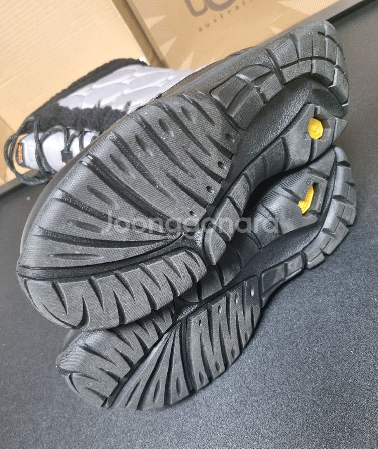 UGG 패딩부츠 capstone US6 230사이즈--8