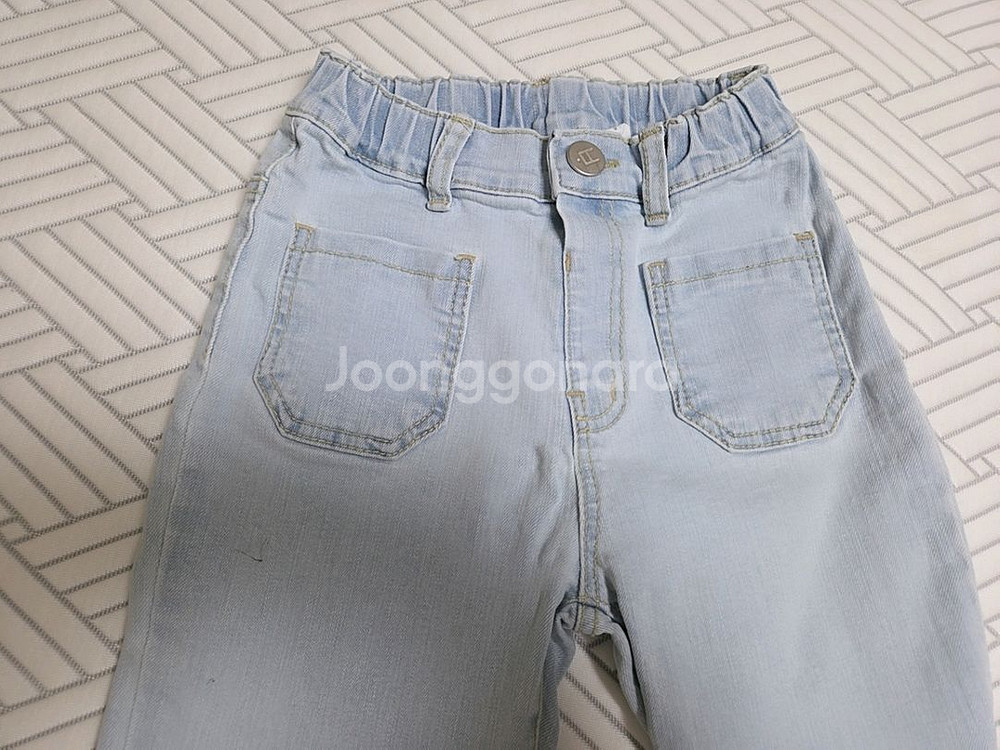 에이마켓 연청 데님 부츠컷 청바지 js사이즈(8-9세)--2