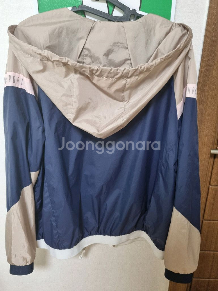 빈폴 여성 바람막이 95사이즈 팝니다--4