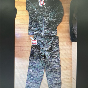 군복 팝니다 키 180내외 허리35