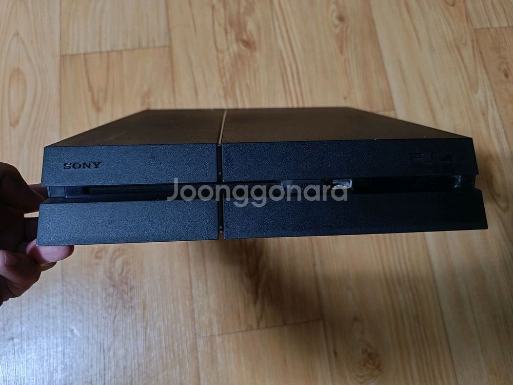 PS4 본체 + 컨트롤러--2