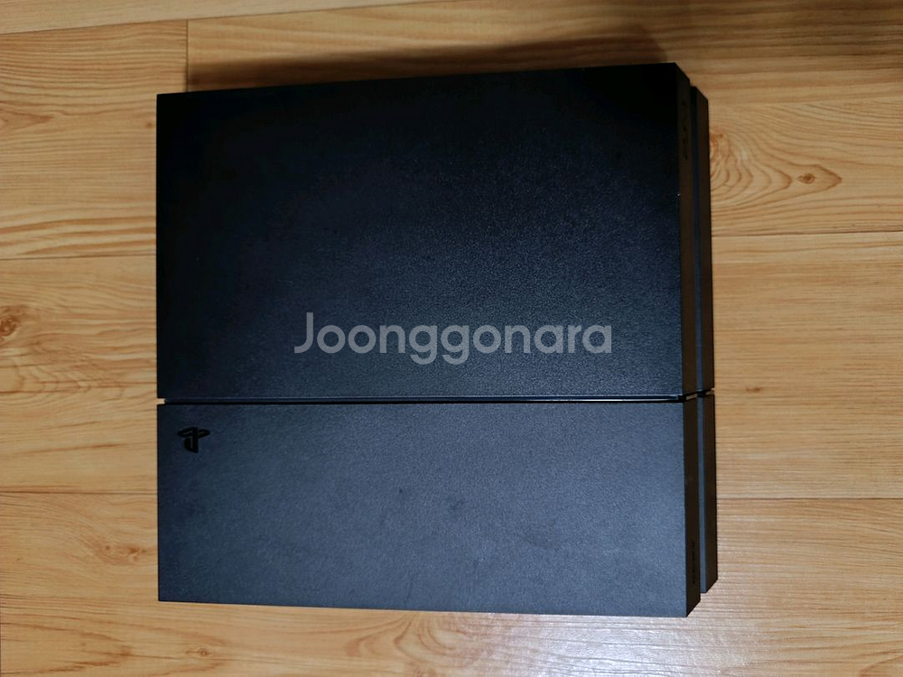 PS4 본체 + 컨트롤러--1