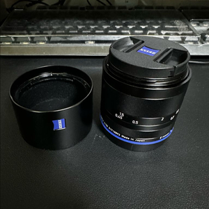칼짜이즈 loxia 2/50