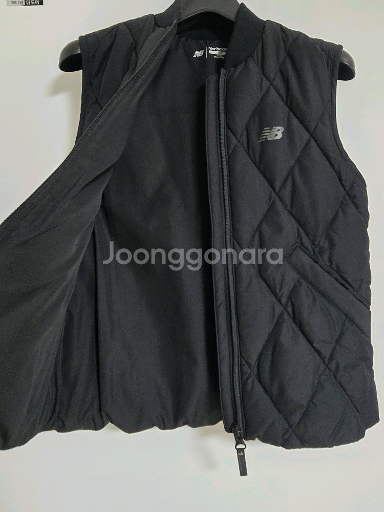 뉴발란스키즈 패딩조끼 130사이즈 블랙--3