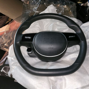 아이오닉5 핸들 팝니다