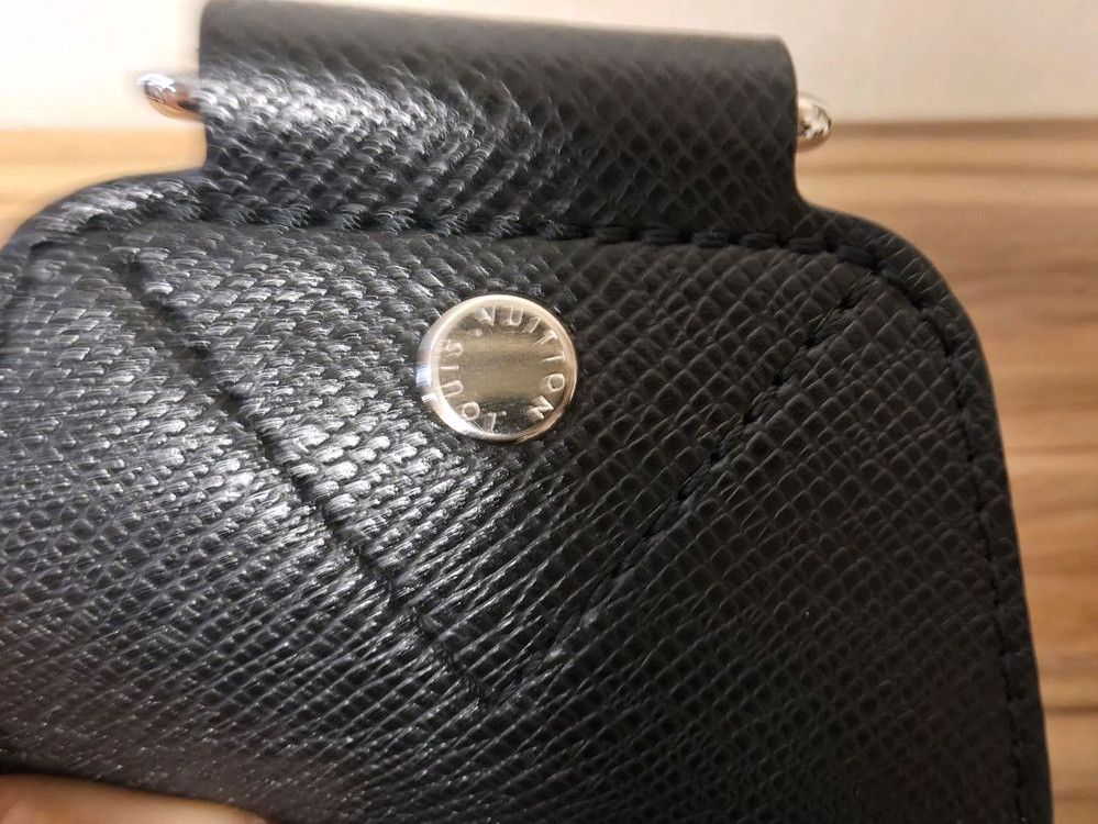 루이비통 타이가 에비뉴 슬링백(M30443) 정품--3