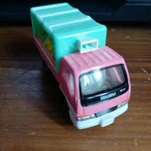 토미카 Isuzu elf no083 2001