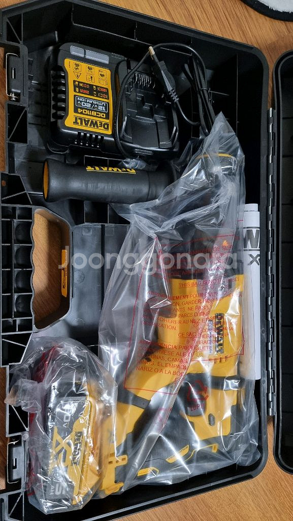 디월트 DCH263P1 로터리해머드릴 (거의 새상품)--0