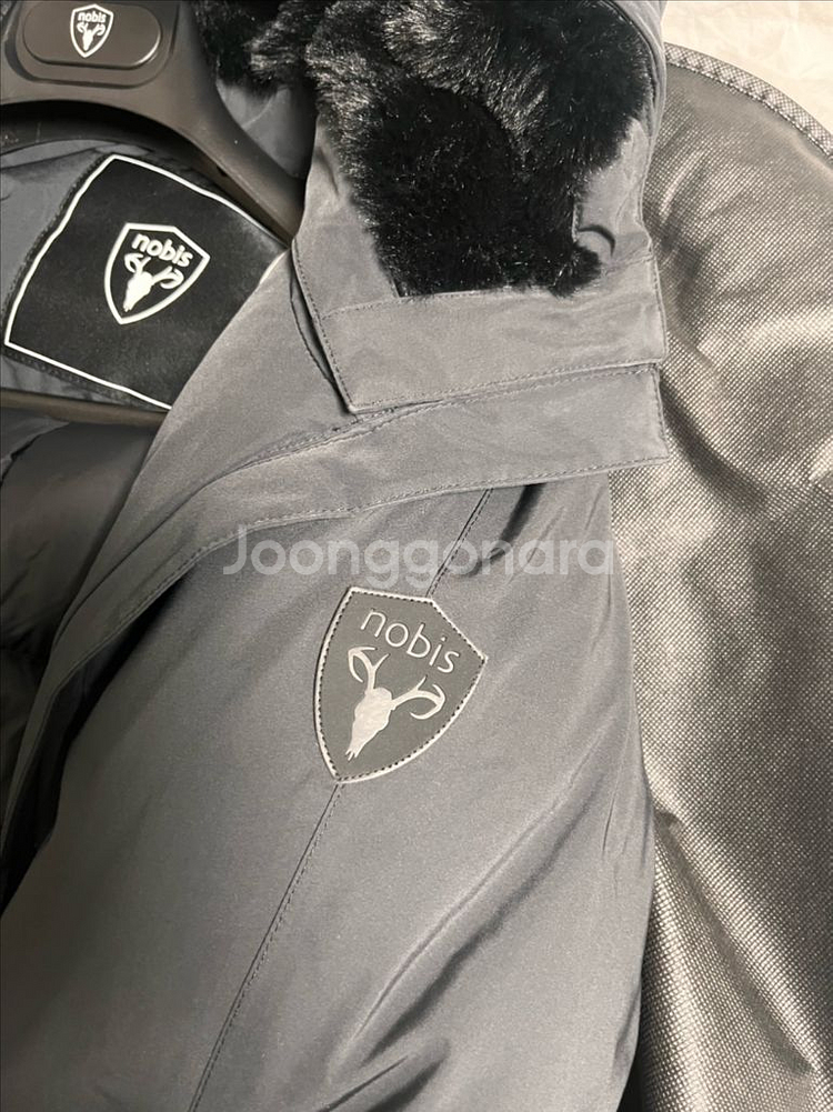 노비스 아우라 패딩 판매합니다.--3