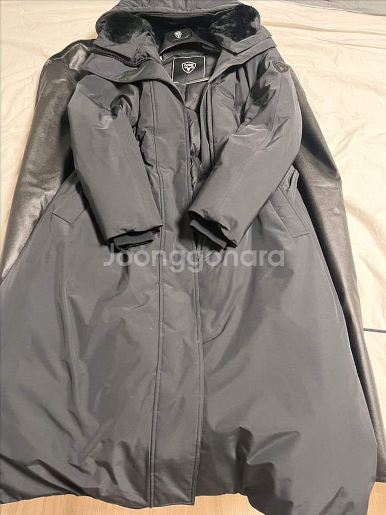 노비스 아우라 패딩 판매합니다.--2