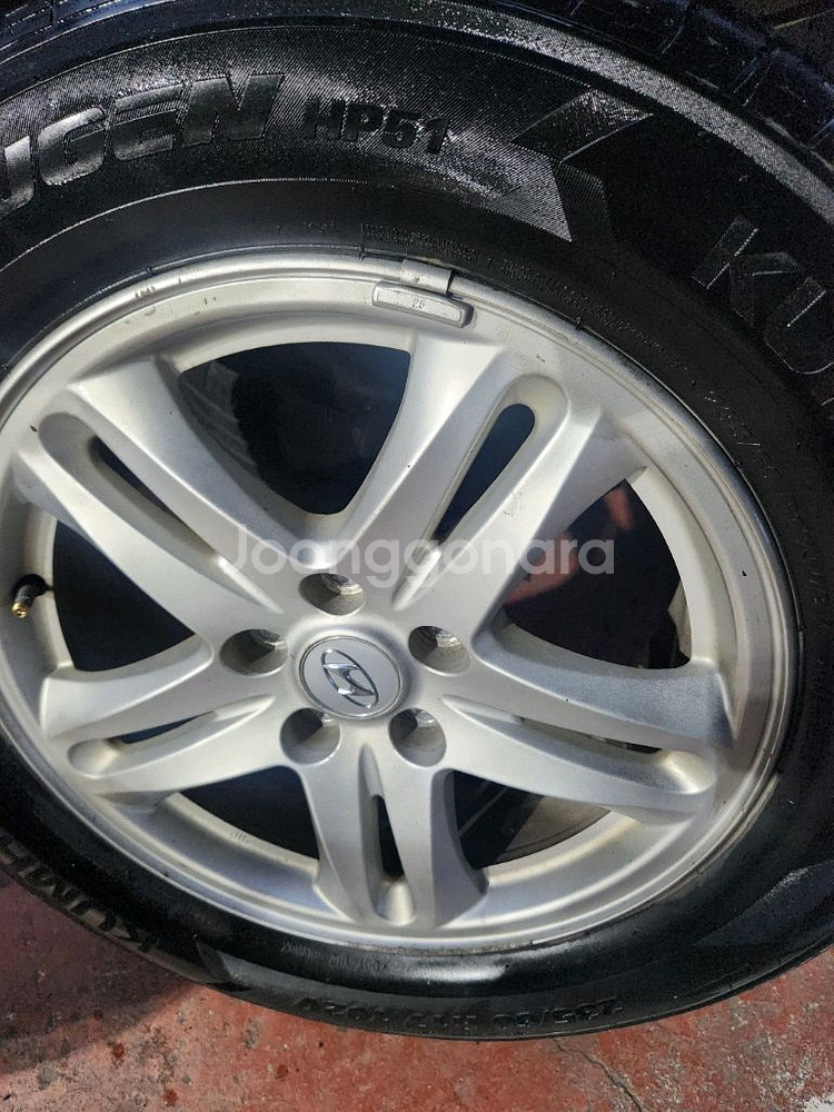 싼타페 순정 휠타이어. 235 60 17--0