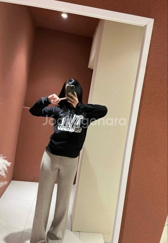 M자수 기모 맨투맨 수입의류--0