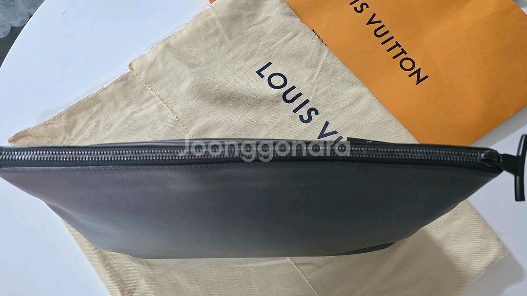 루이비통 포쉐트 코스모스 정품 Gm사이즈 한정판--4