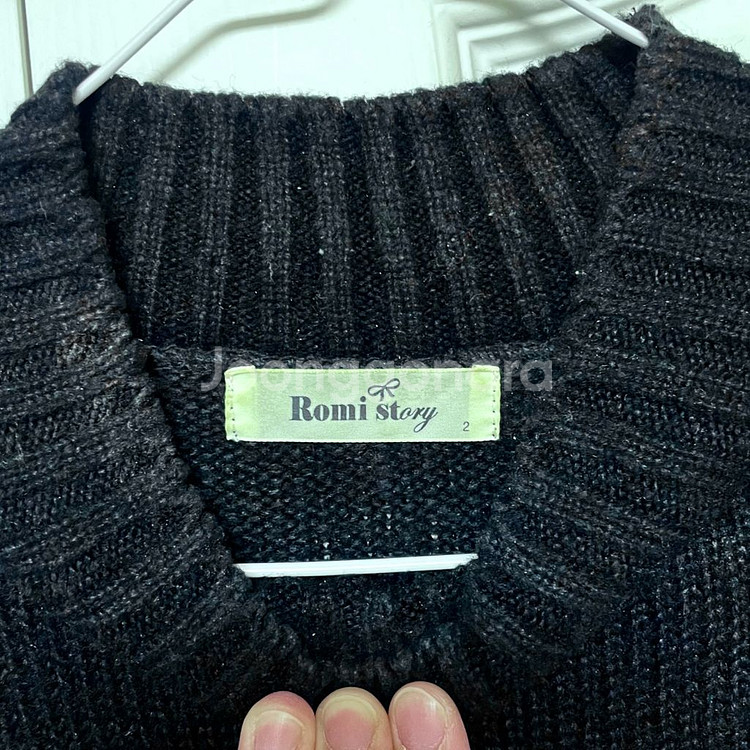 빅사이즈 로미스토리 블랙 도톰한 니트 반폴라--5