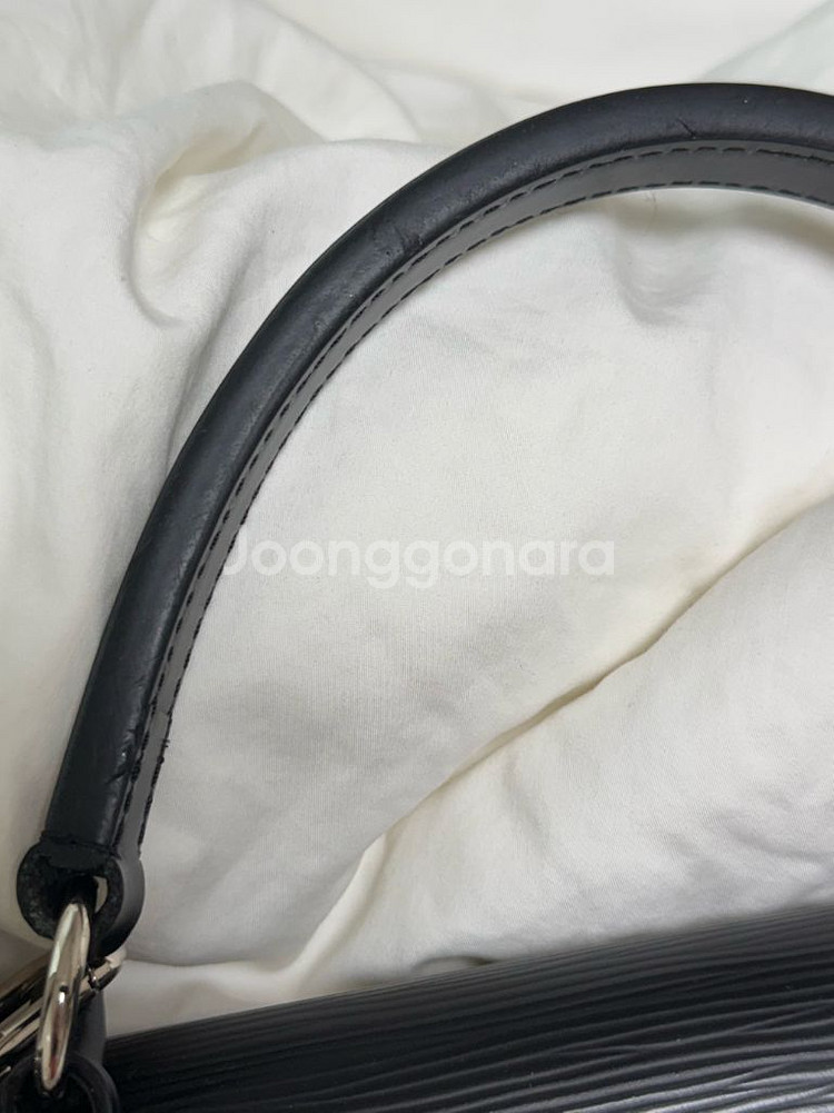 루이비통 클루니 MM 에삐 블랙--2