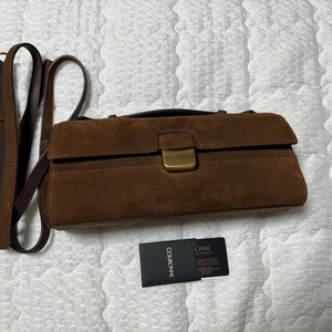 쿠론 파사드 바게트백 스웨이드