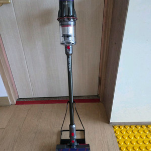 다이슨 디지털 슬림 sv18 청소기 팝니다.