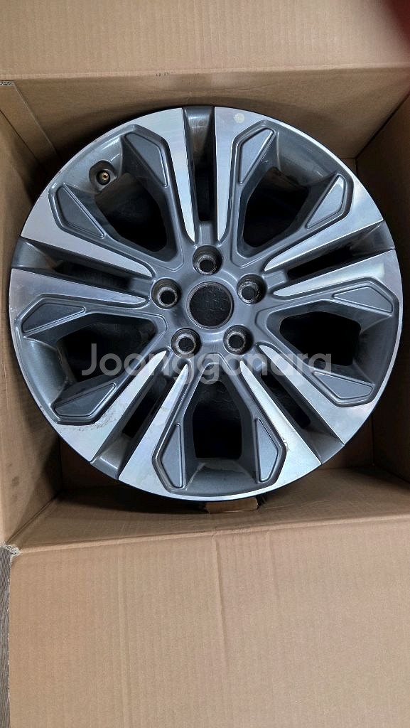 더뉴 카니발 18인치 휠 1개--0