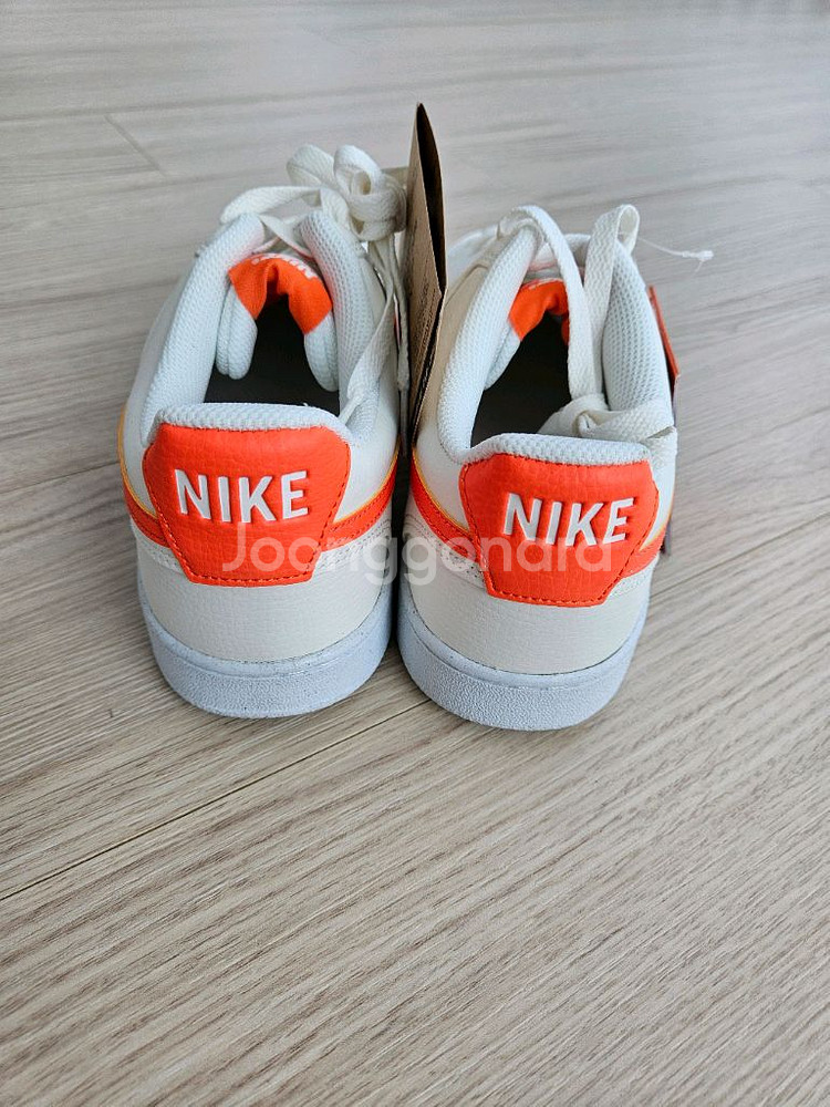 나이키 코트 비전 운동화 판매합니다. (275mm)--2