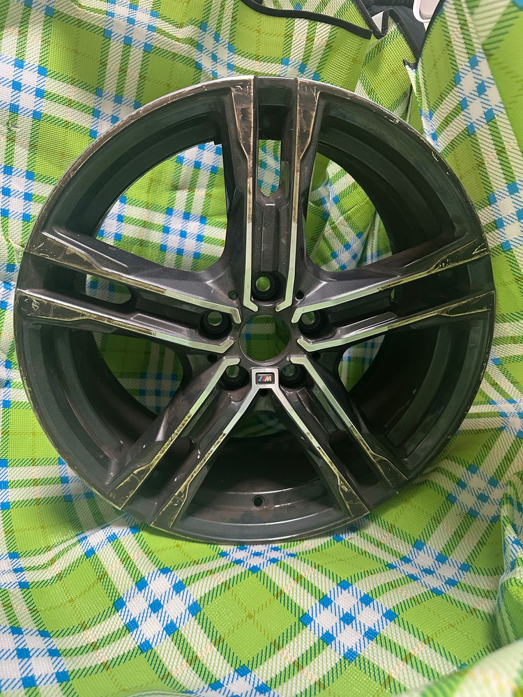 bmw 118d 휠 판매 이미지