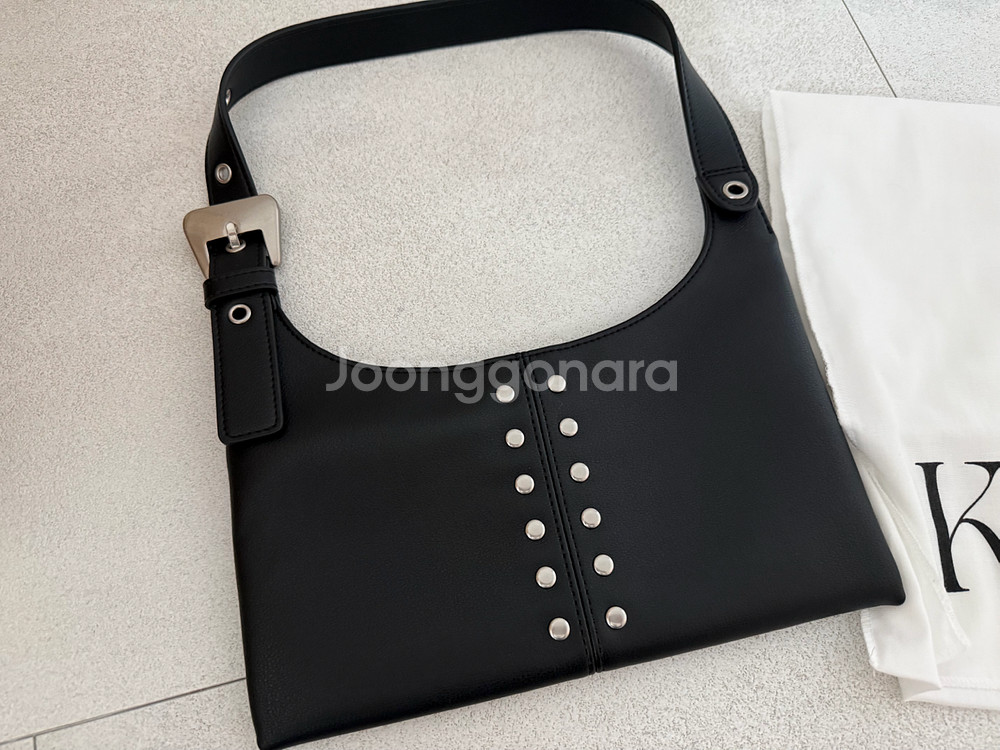 코이무이 시티플랫 숄더미니백 블랙 새제품--1