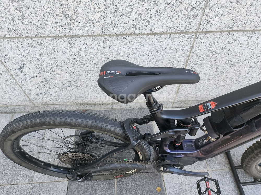 메리다 이원식스티 8000 (풀카본 emtb)--9