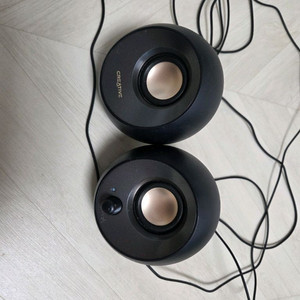 크리에이티브 페블 V2